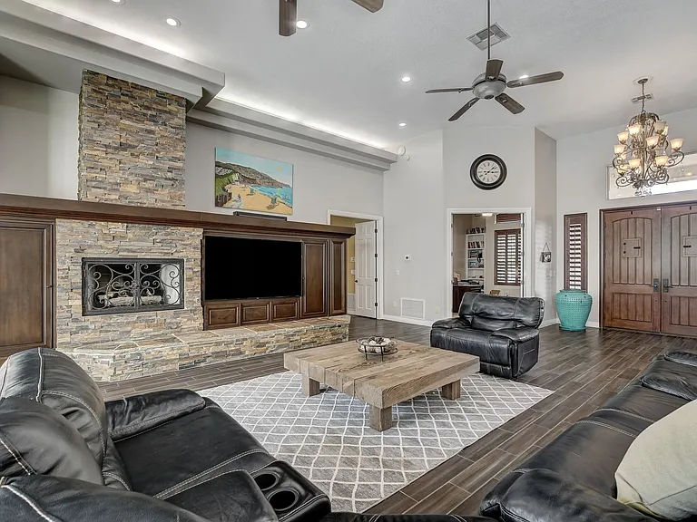7417 Doe Ave — Photo 19