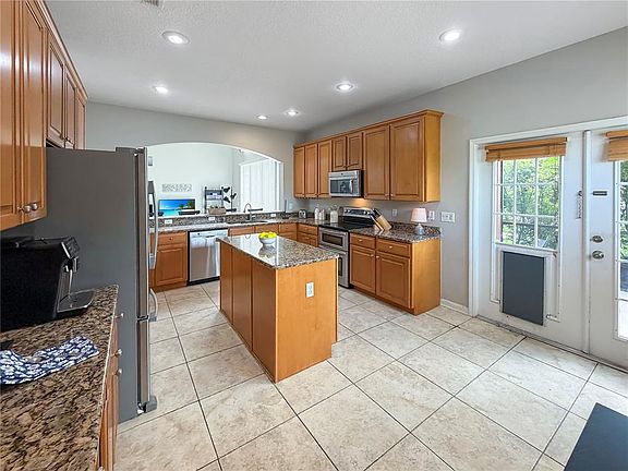 3rd image of 10172 WINDERMERE CHASE BOULEVARD