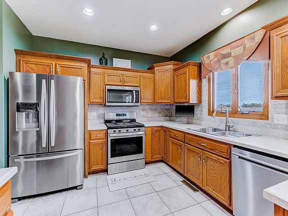 5th image of 21368 Sea Ray Ln