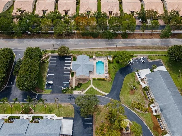 760 Wiggins Lake Dr #205 — Photo 26