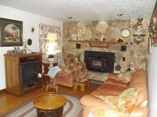 3rd image of 15562 Township Highway 101