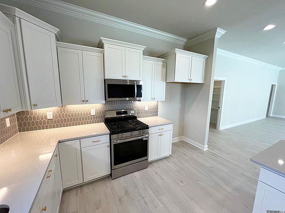 6th image of this home