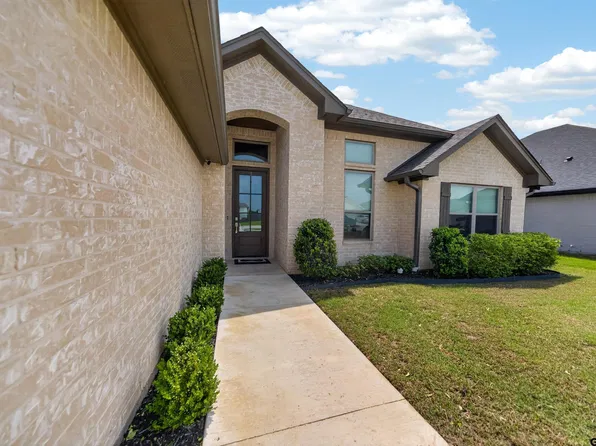 412 Meadows Ln, Chandler, TX 75758