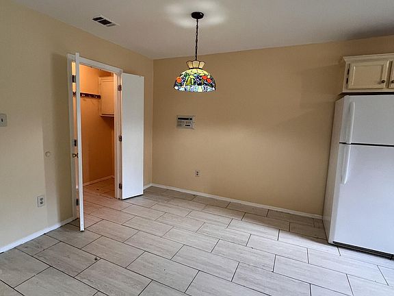 3rd image of 13452 Windridge Dr