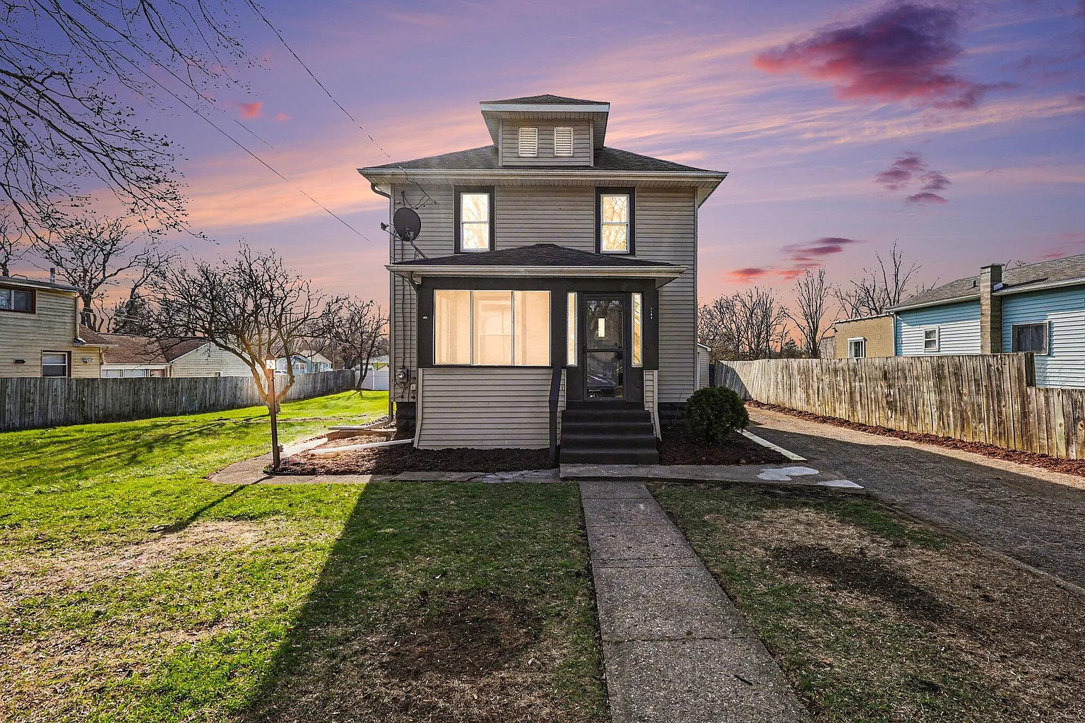 1104 N Waterloo St photo 1