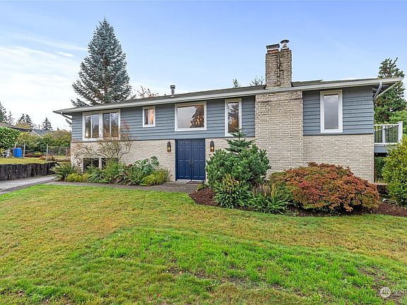 2nd image of 2494 Glenn Court SE