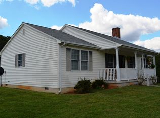 1235 Locust Ln, Bedford, VA 24523