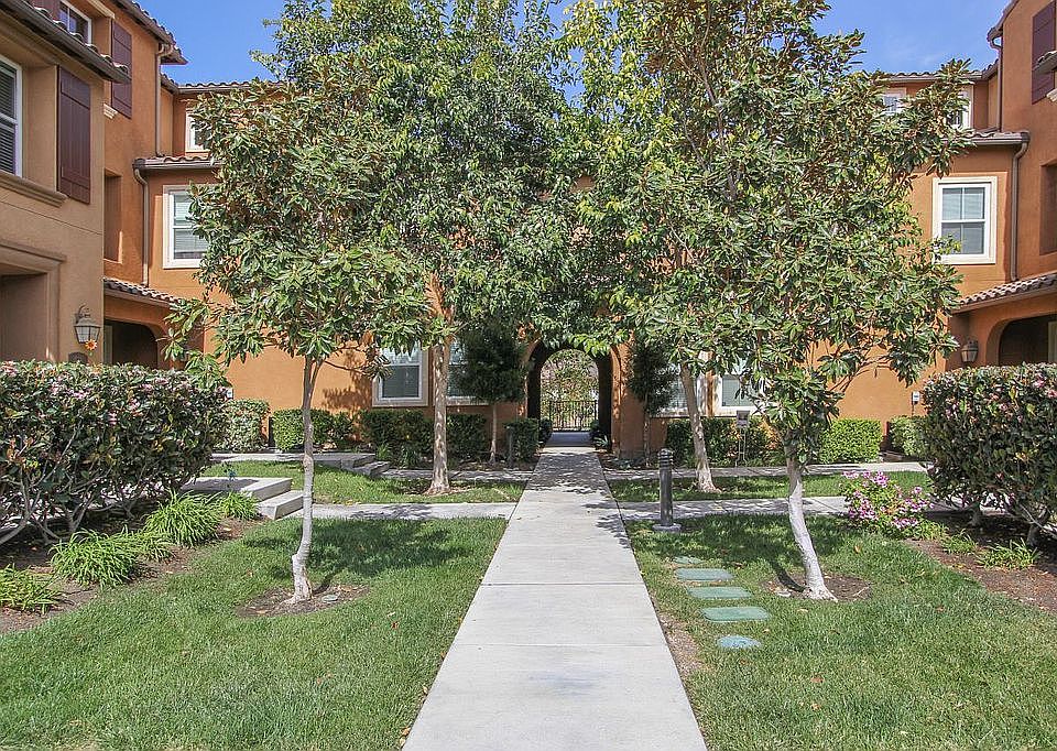 1st image of 17070 Calle Trevino Unit 13