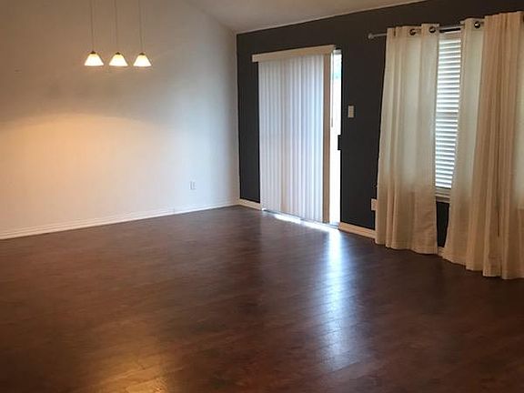 3rd image of 1115 Wentwood Dr