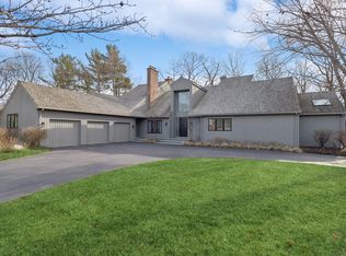 971 Ashley Rd, Lake Forest, IL 60045