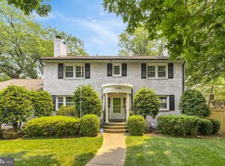 4730 36th St N, Arlington, VA 22207