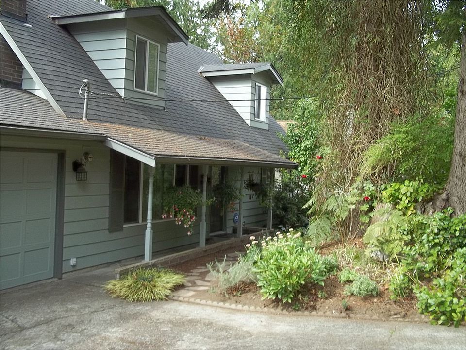 1st image of 2820 107th Ave NE