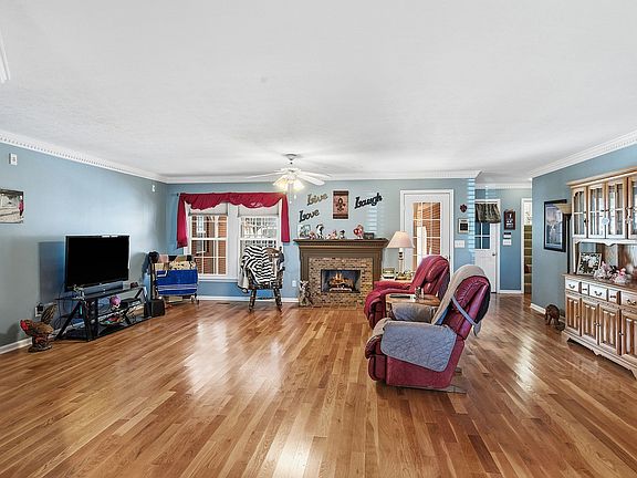 5th image of 1708 Orchard Dr