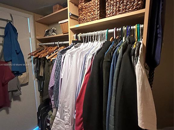 5th image of 7744 Collins Ave