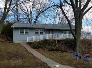 925 Park Ave, Panorama Park, IA 52722