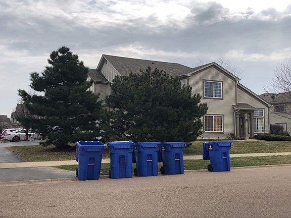 3rd image of 1092 Hill Ave