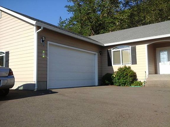 2nd image of 683 NE Cummins St