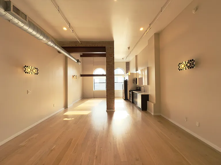 728 Market St #906 — Photo 10