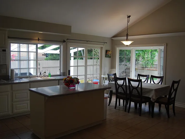 9970 Courtyard Dr — Photo 6