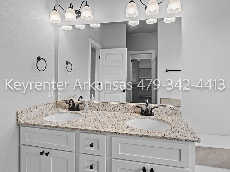 800 E Fallon St — Photo 17