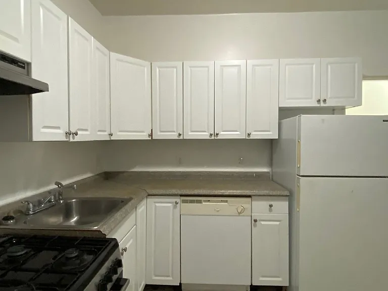 75 Brighton Ave #3C — Photo 54