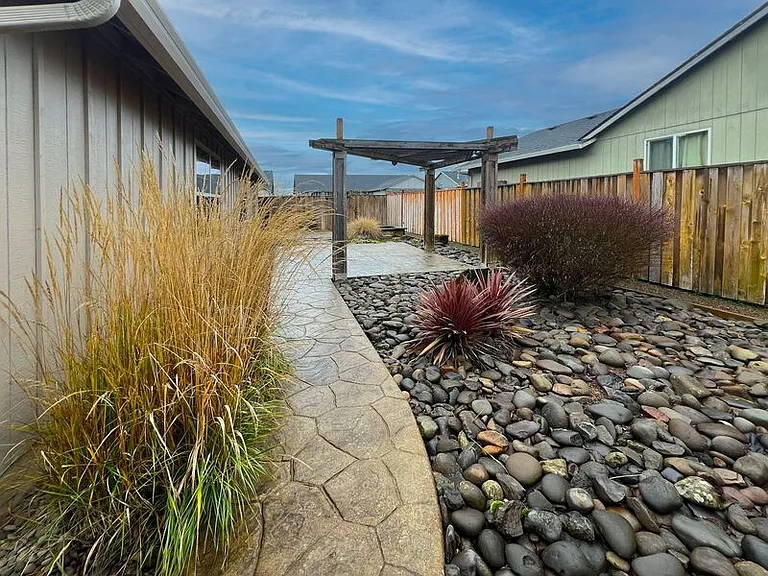 1434 Leaf Ln — Photo 9
