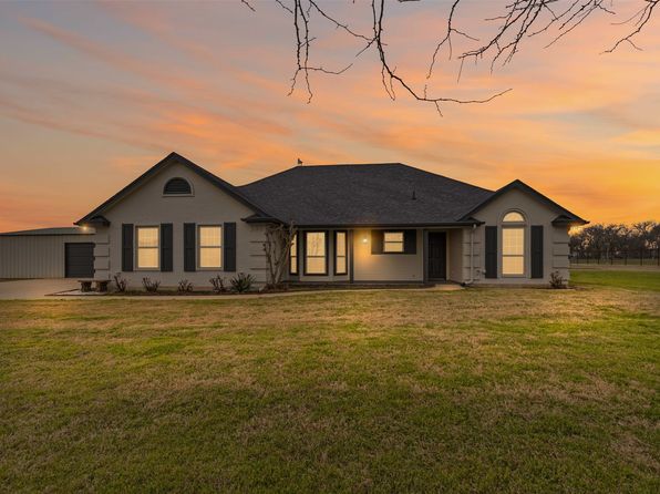 312 Corral Rd, Godley, TX 76044