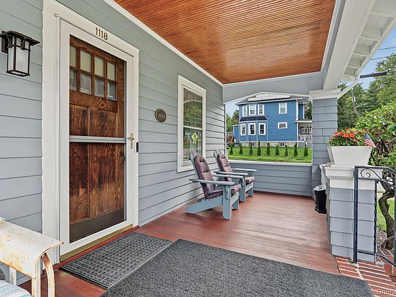 2nd image of 1118 Hudson Avenue
