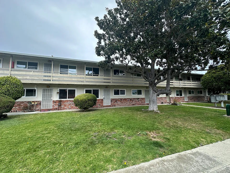 241 W Maude Ave #3