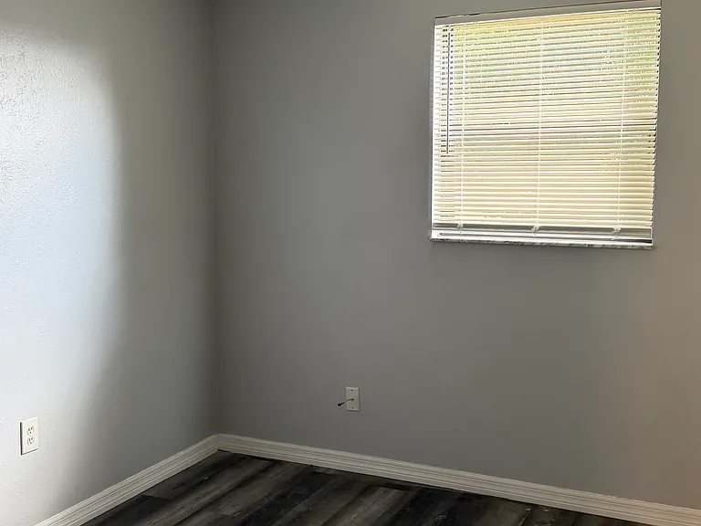 3165 Port Charlotte Blvd — Photo 3