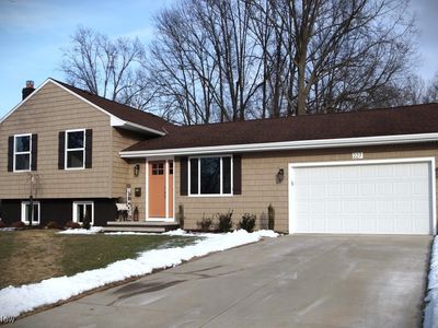 227 Duff Dr, Avon Lake, OH, 44012