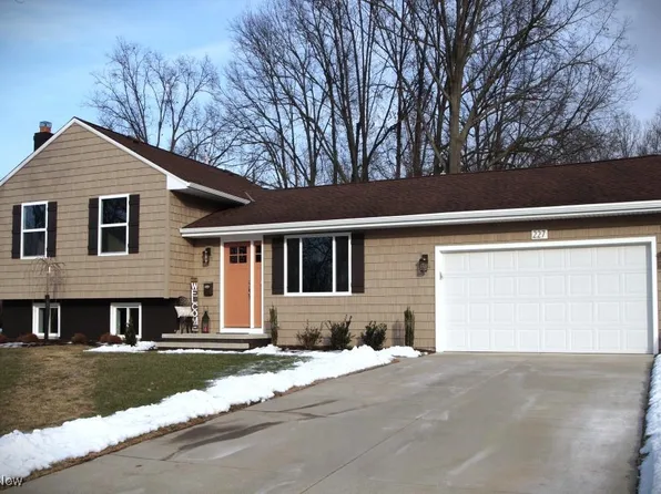227 Duff Dr, Avon Lake, OH 44012