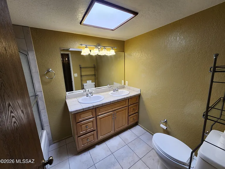 4841 N Paseo Presidio — Photo 23
