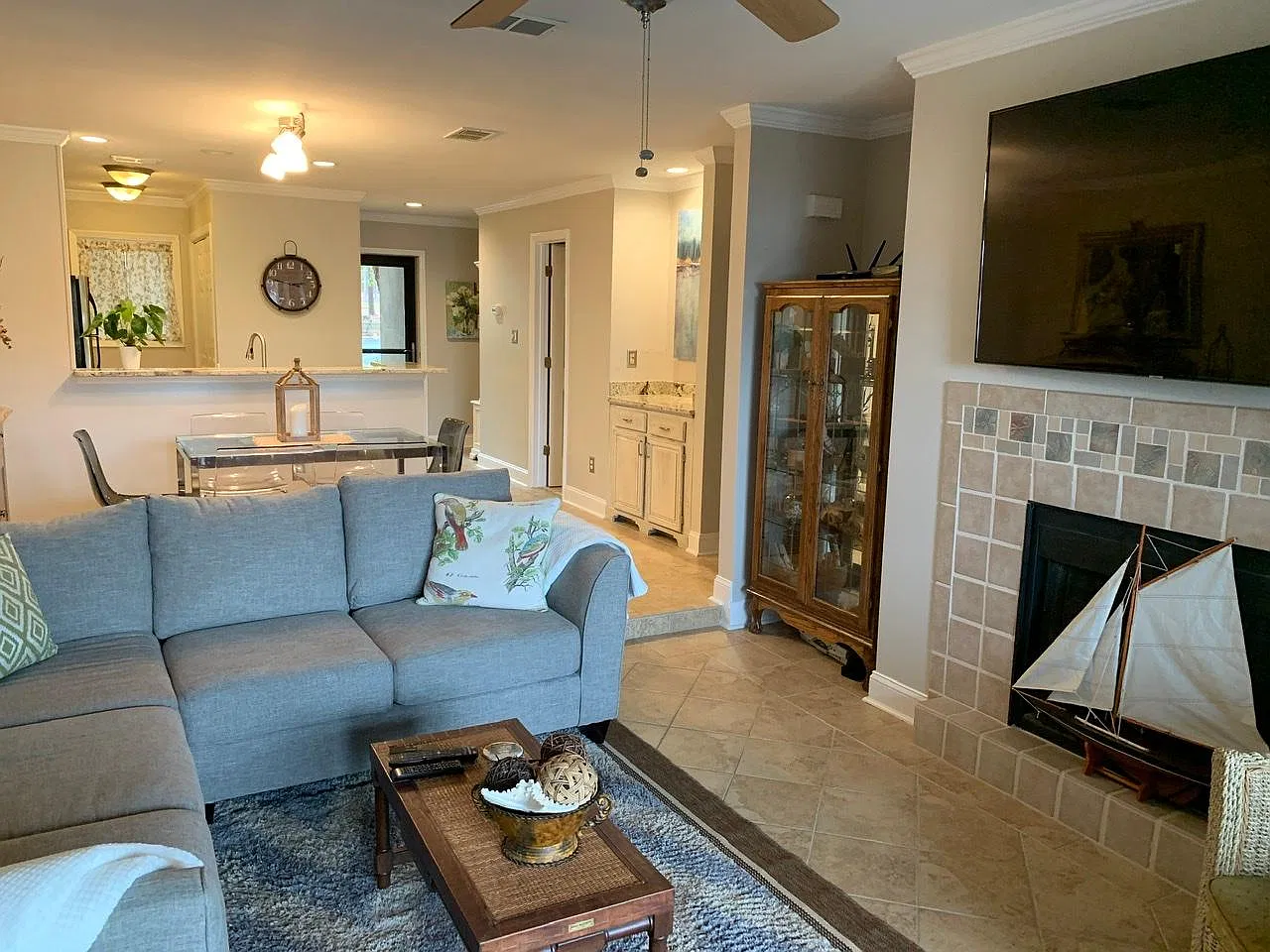 640 Portside Dr — Photo 3