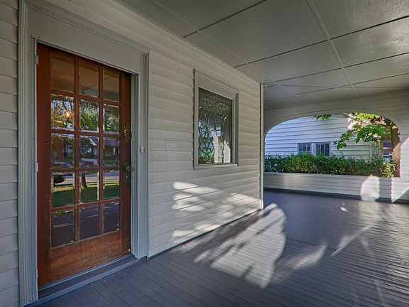 5th image of 710 E Warner Ave