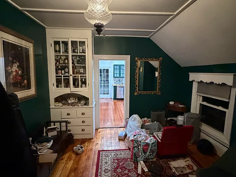 Trenton St — Photo 4
