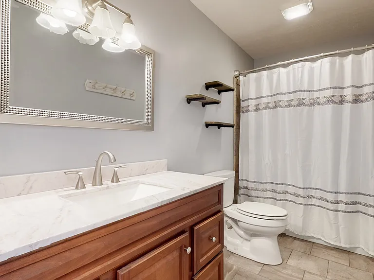 1504 Potter Dr — Photo 17
