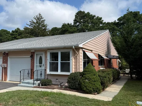 51 Independence Parkway #B, Whiting, NJ 08759