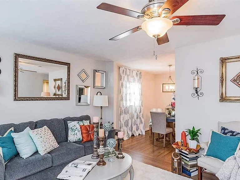 100 Marsey Ln — Photo 2