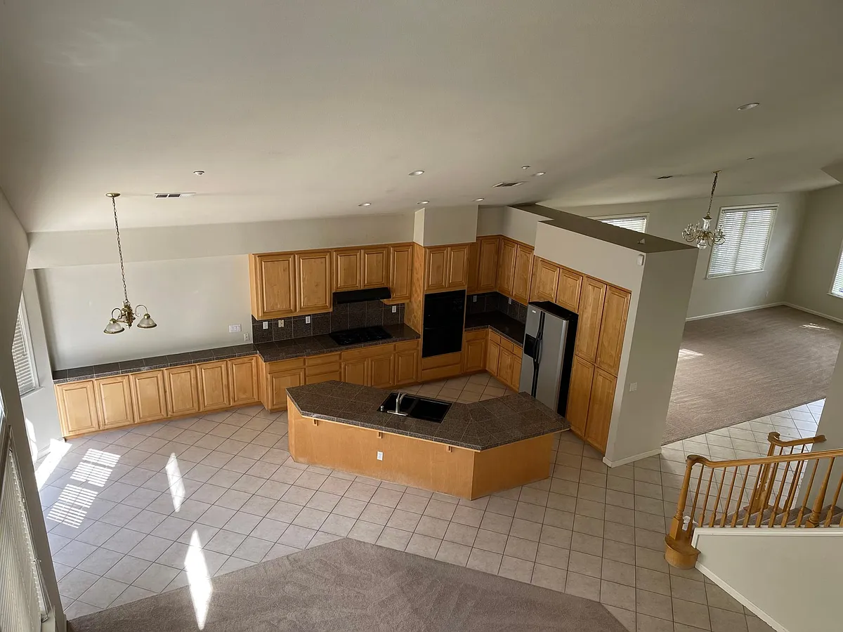 Building Photo - 33757 Heritage Way