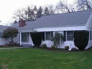 1st image of 10212 Oak Ln SW