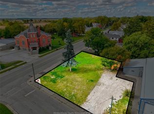 134 County Road 34 W, Kingsville, ON N0R 1B0