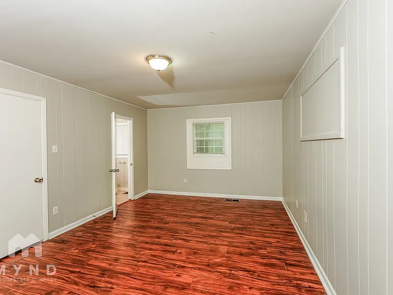 452 Burgundy Rd — Photo 11