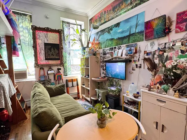 154 East 110th Street image 1 of 3