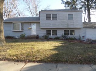 211 Old Stage Rd, Spotswood, NJ 08884