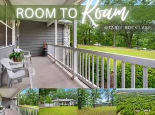 62 Hickory Tree Ln, Galena, MO 65656