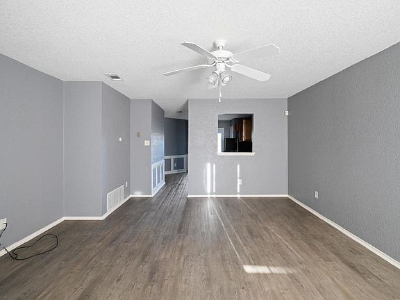 4th image of 2611 Haven Dr