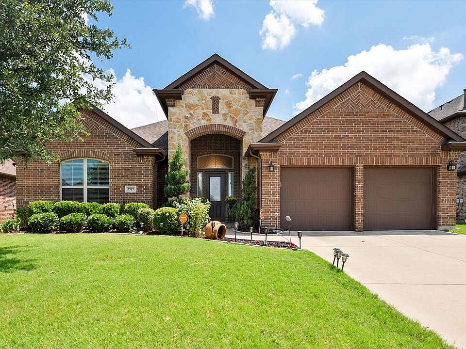 1st image of 2919 Ladoga Dr