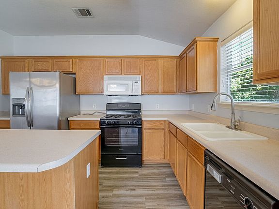 4th image of 3310 Zinfandel Ln