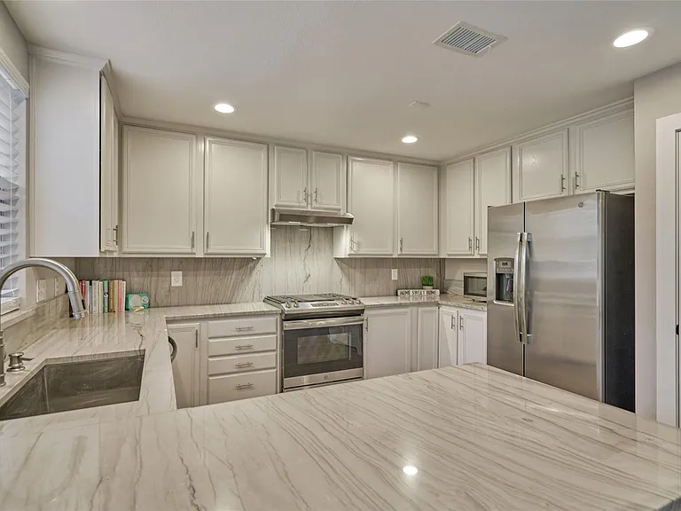 38 E Gaslight Pl — Photo 4